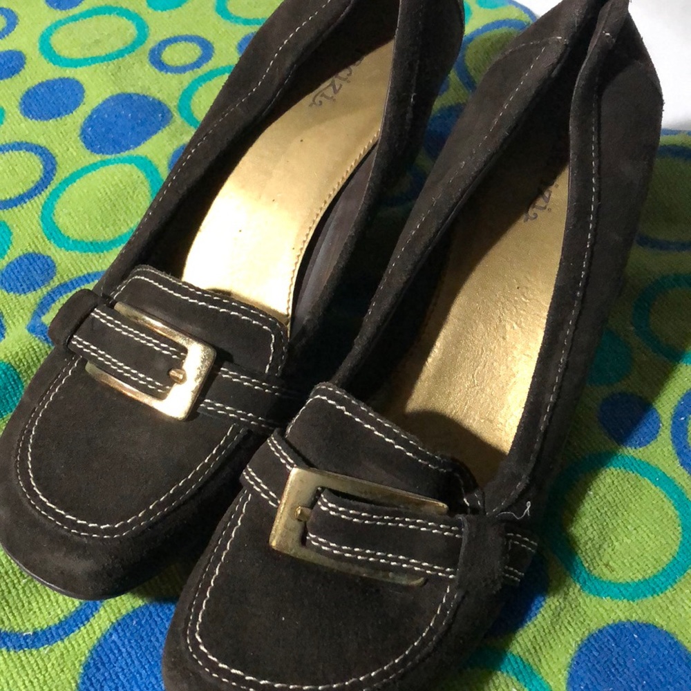 Faux suede winter wedges